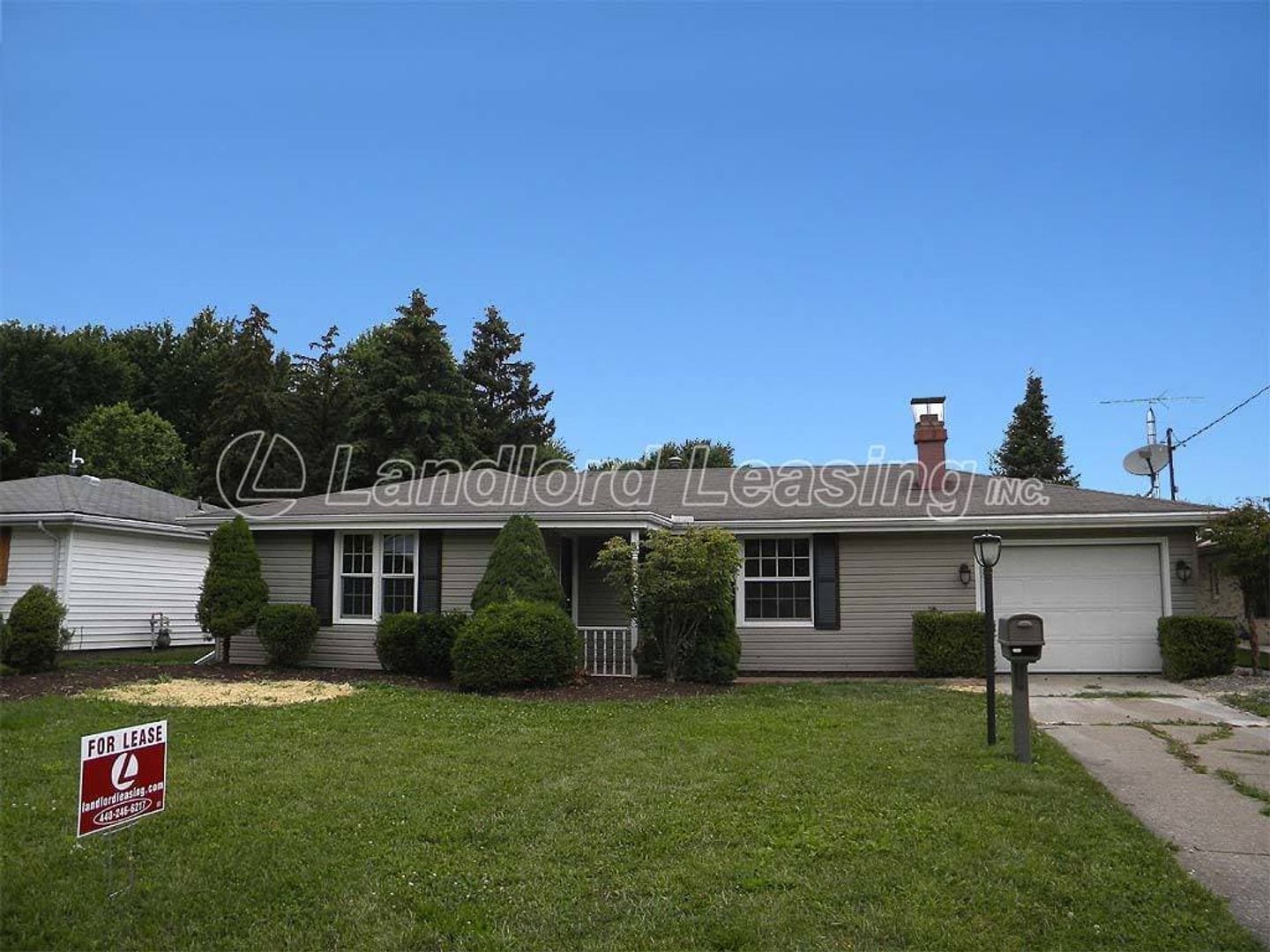 Lorain House: 3806 S. Hogan Drive