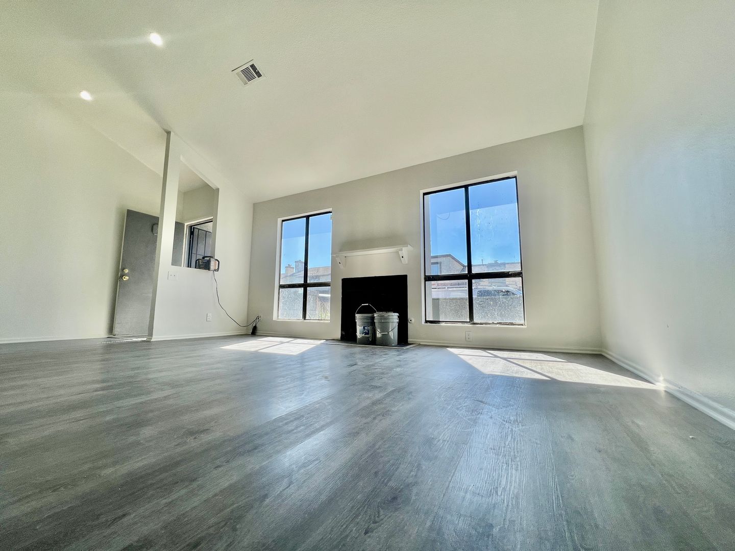 Huntington Beach Apartment: 7921 Moonshadow Cir