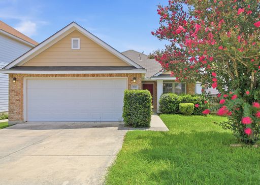 Open Floor Plan Home Near SeaWorld with Refrigerator Included – photo 1