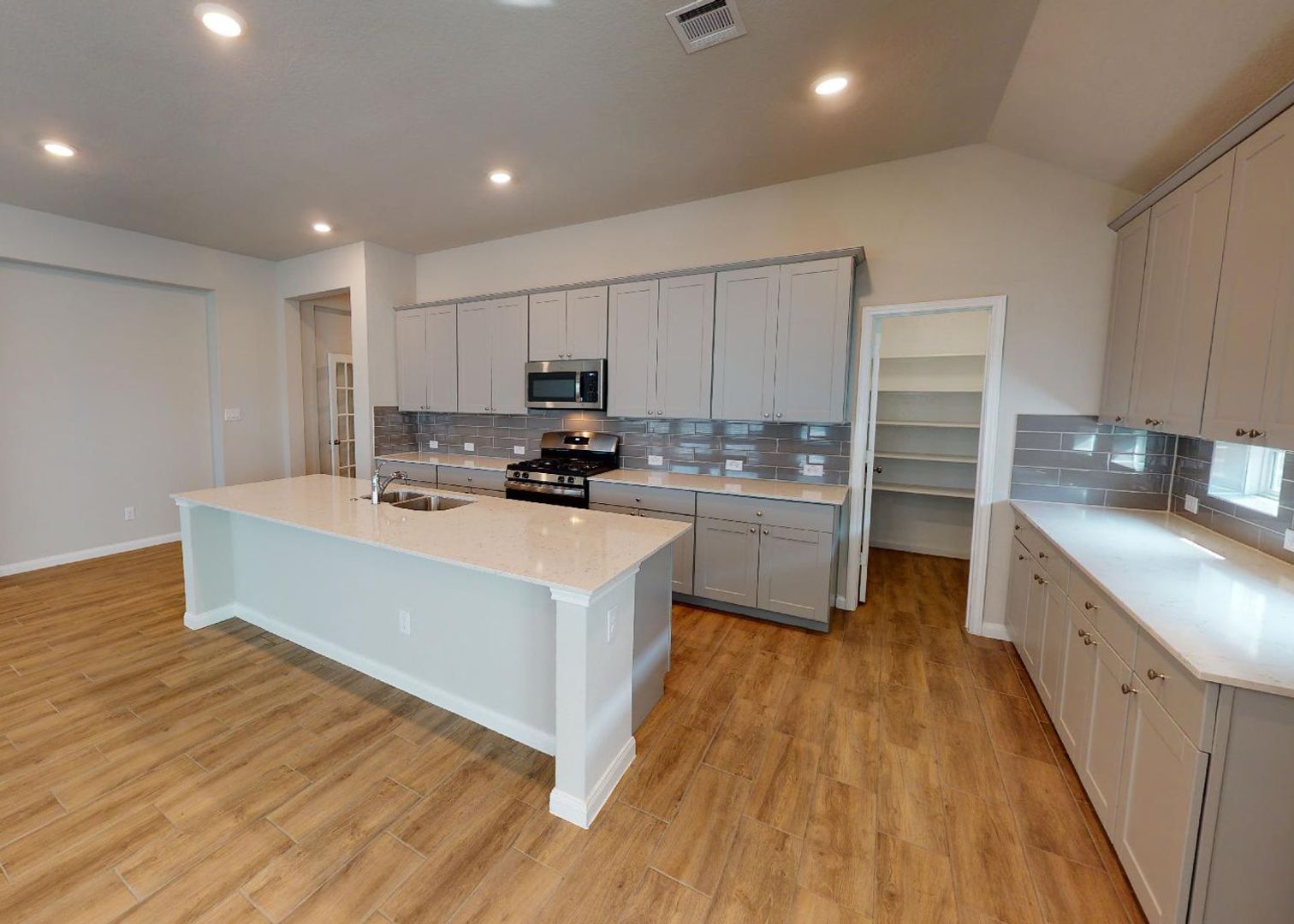 San Antonio House: 15050 Gelding Hts