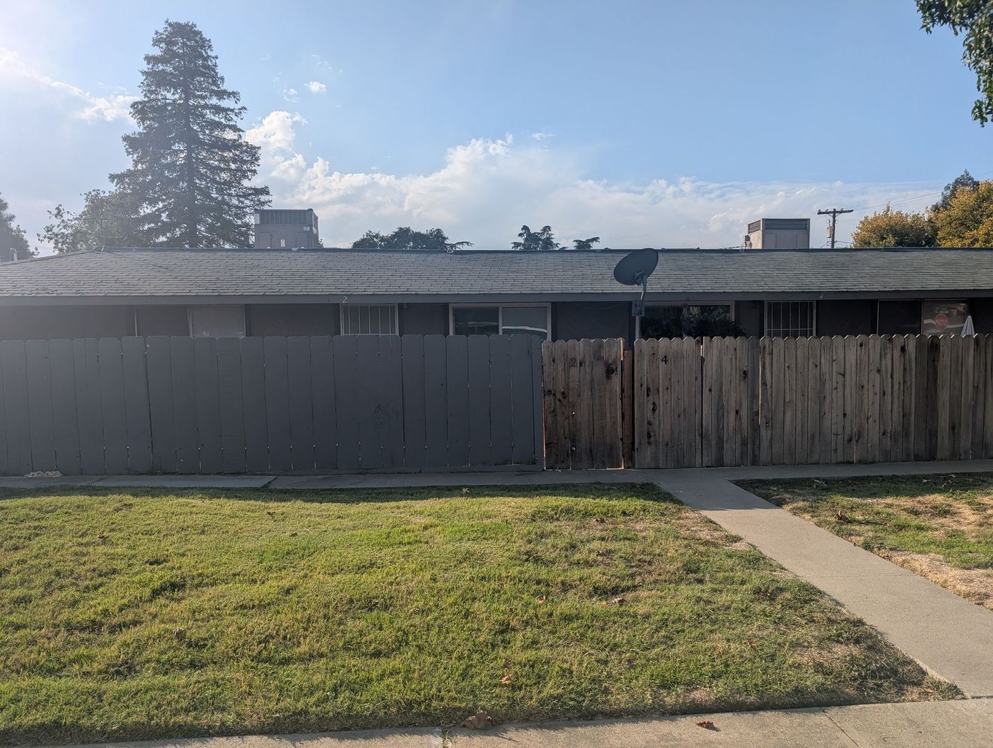 Turlock Apartment: 606 Starr Ave.