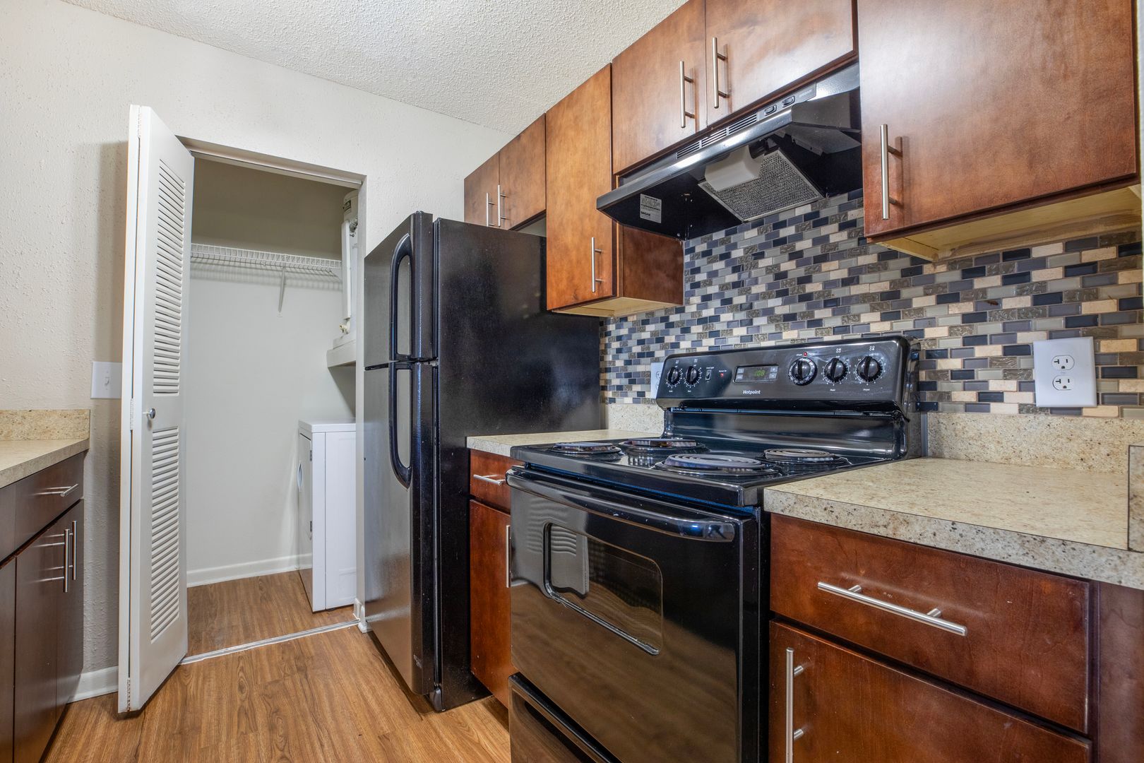Coral Springs Apartment: 2801 Northwest 91st. Ave.