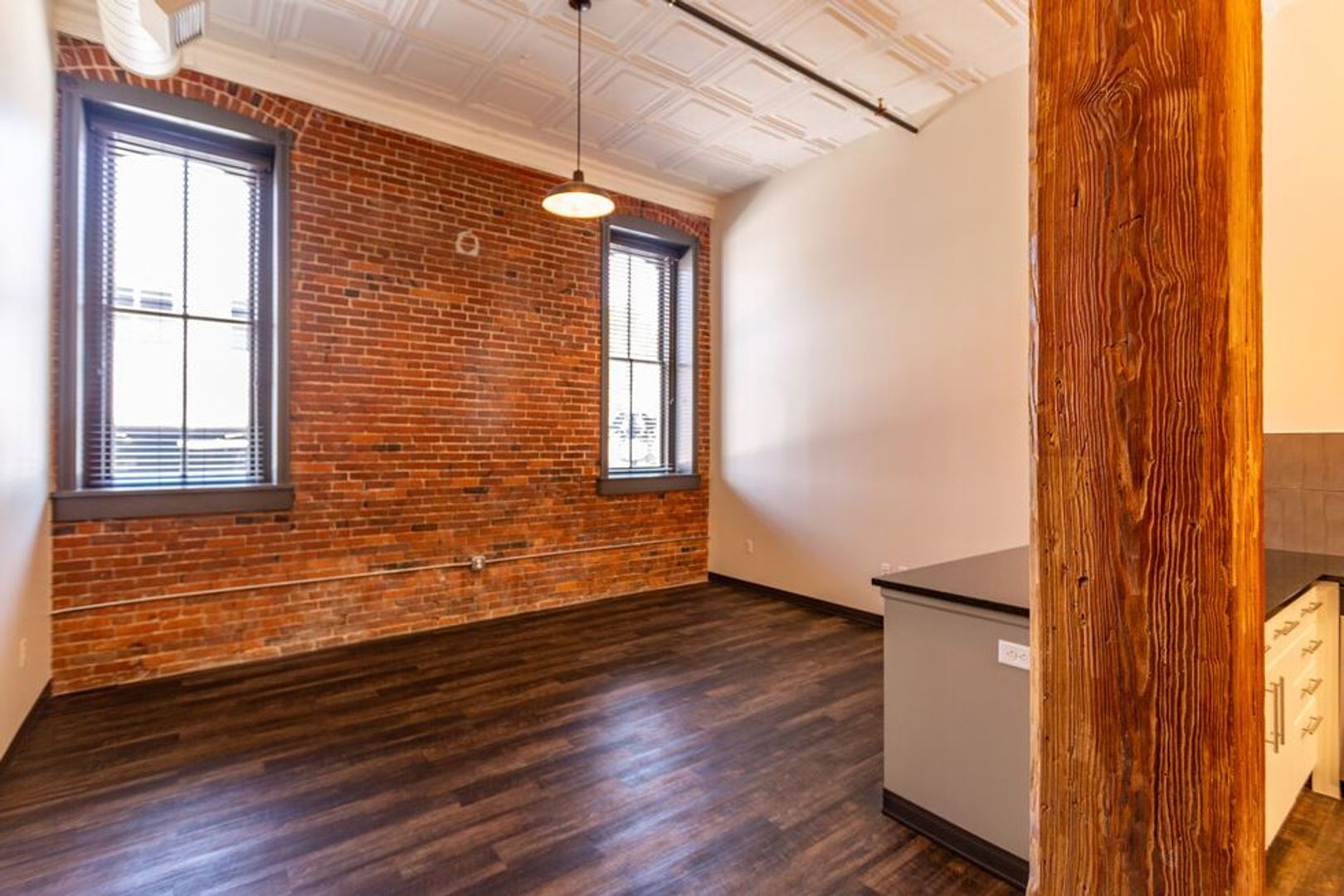 Wichita Apartment: 619 E William St