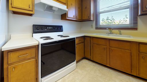 One Bedroom - Laundry Hook-Ups – photo 1
