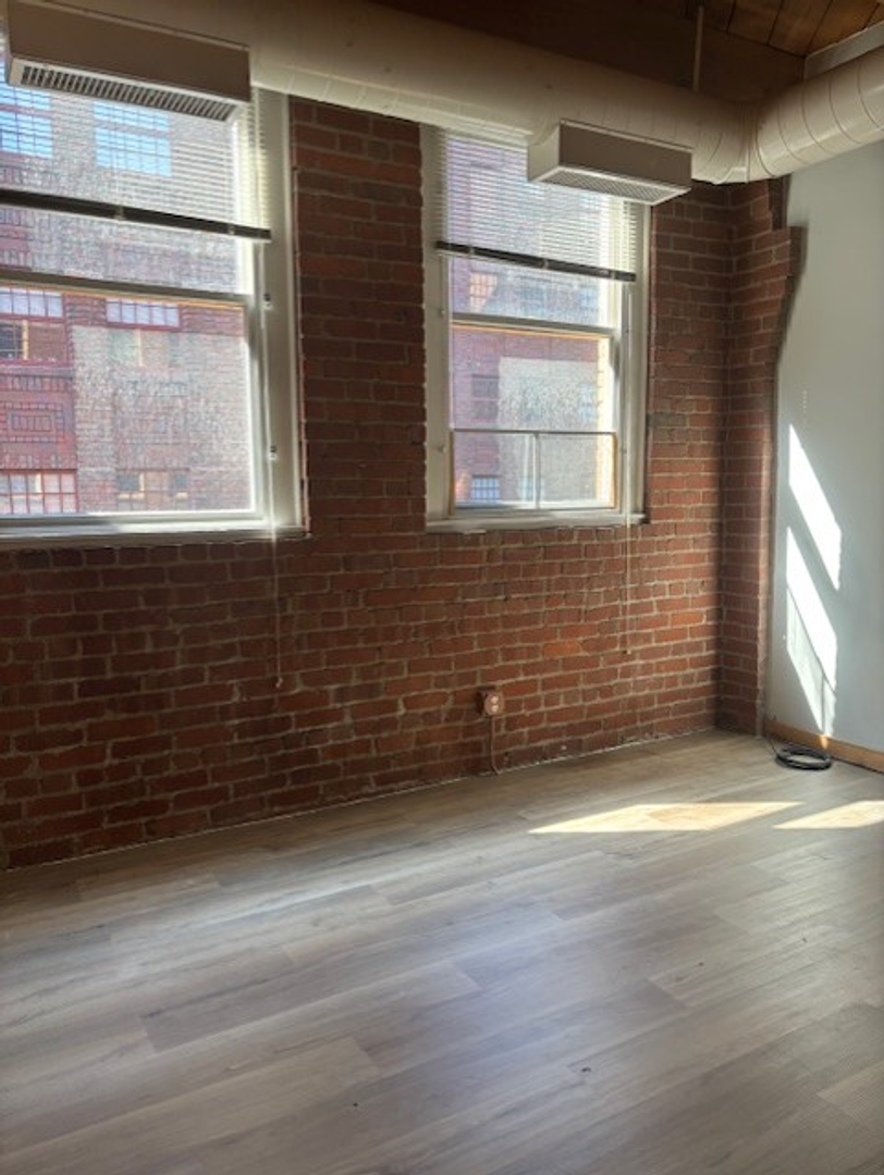 Cleveland Apartment: 1300 West Ninth Street