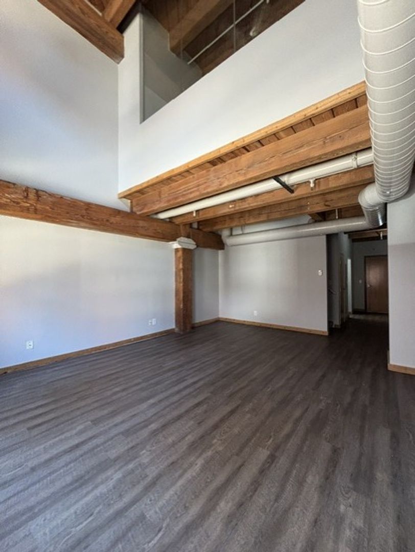 Cleveland Apartment: 1300 West Ninth Street