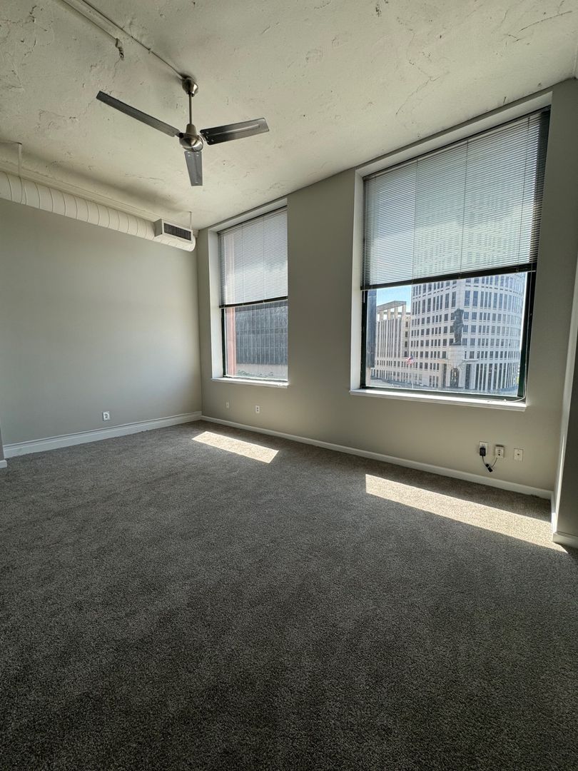 Cleveland Apartment: 740 West Superior Ave