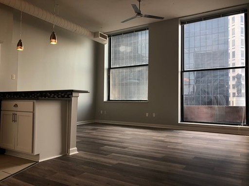 Modern One Bedroom with Floor to Ceiling Windows – photo 1
