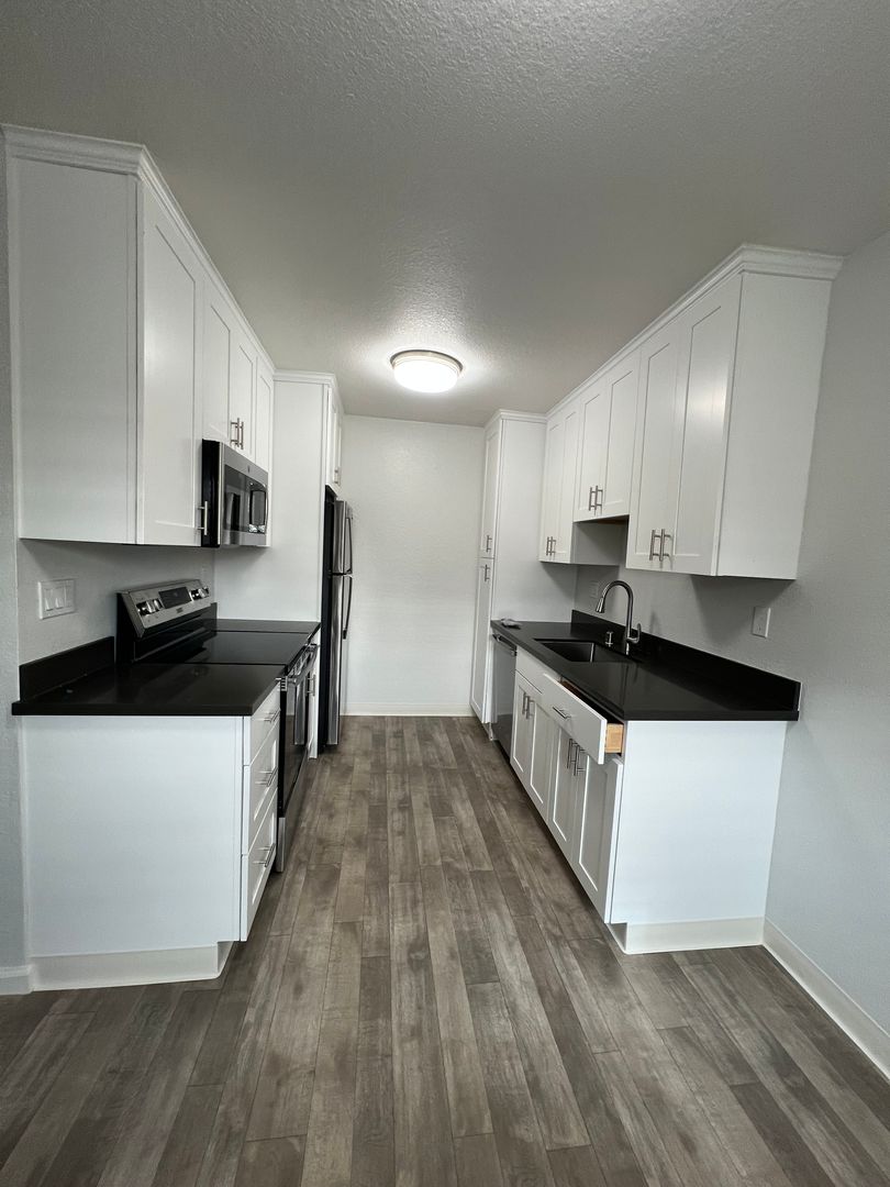 Sunnyvale Apartment: 777 S Mathilda Avenue