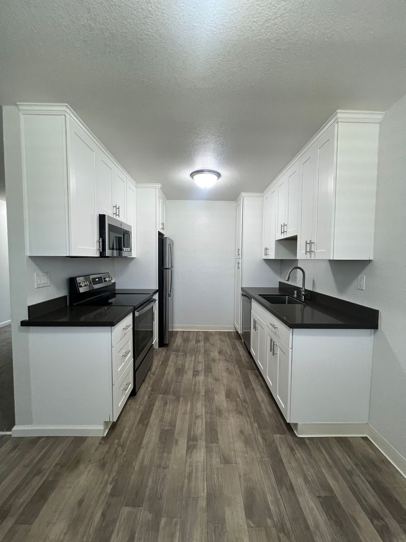 Sunnyvale Apartment: 777 S Mathilda Avenue