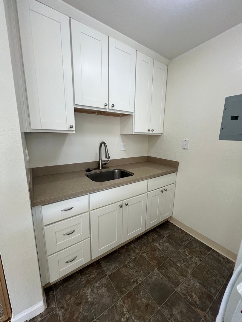 Sunnyvale Apartment: 777 S Mathilda Avenue