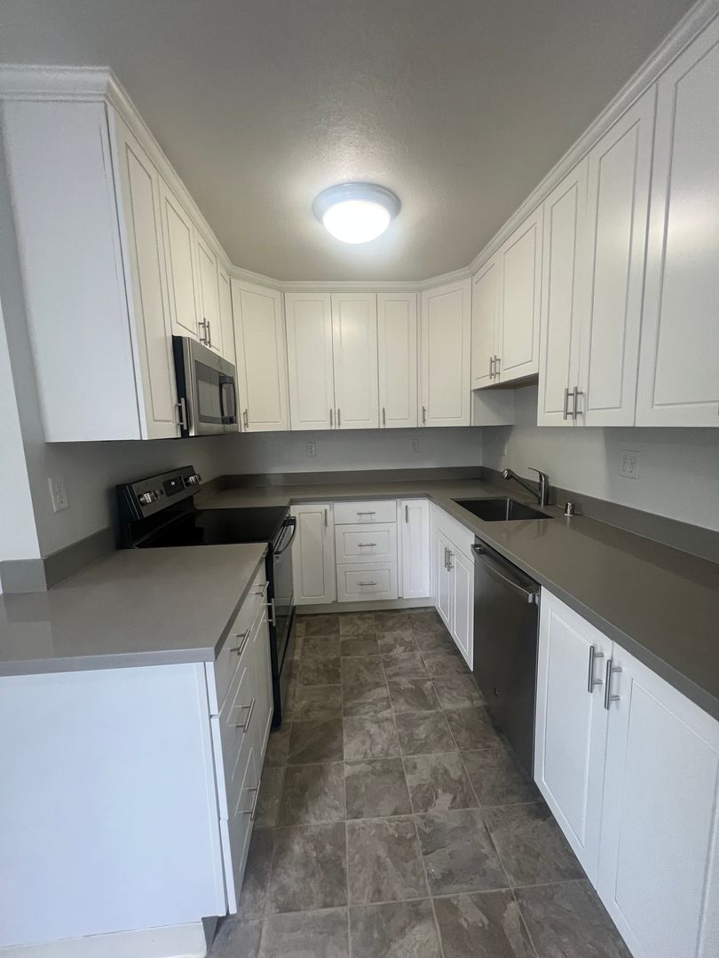 Sunnyvale Apartment: 777 S Mathilda Avenue