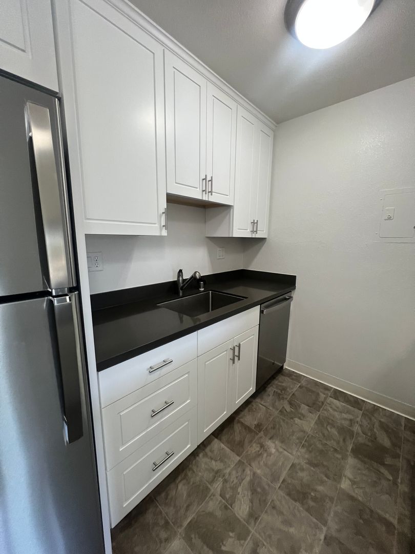 Sunnyvale Apartment: 777 S Mathilda Avenue