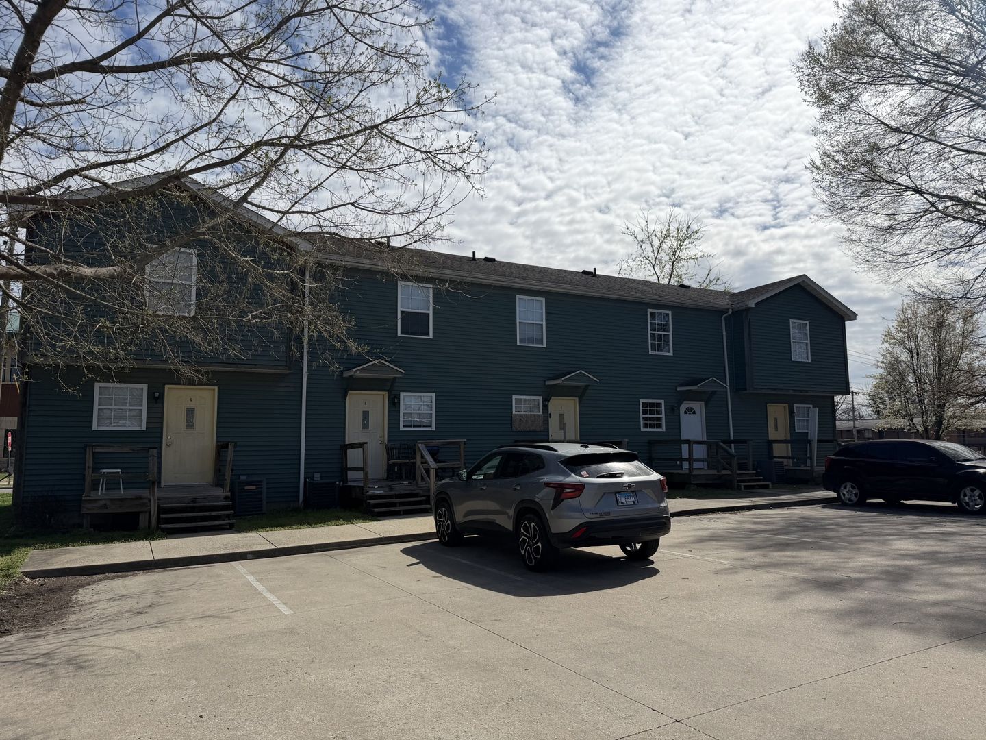 Carbondale Apartment: 500 S Washington