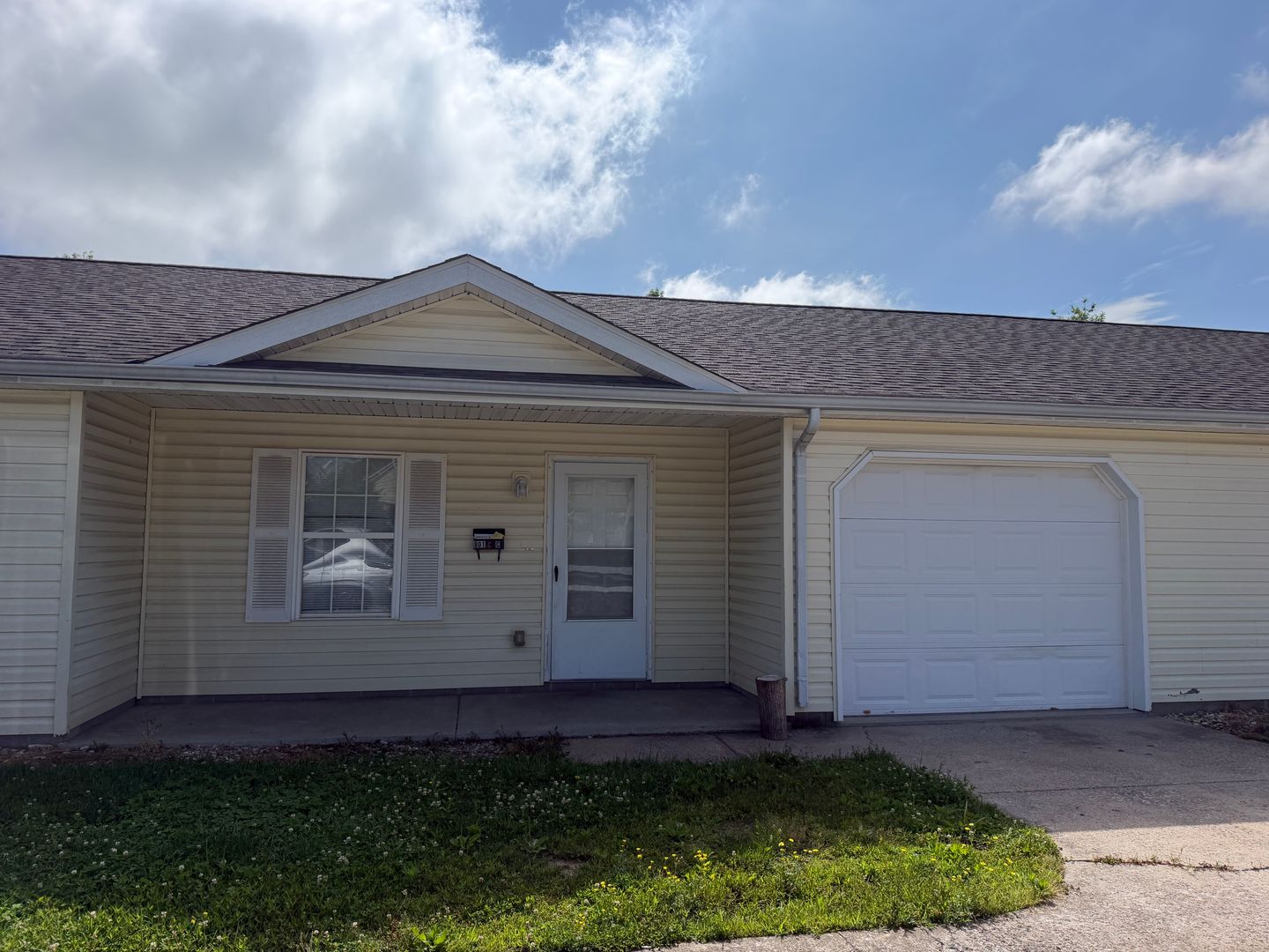Marion Apartment: 801 Garfield