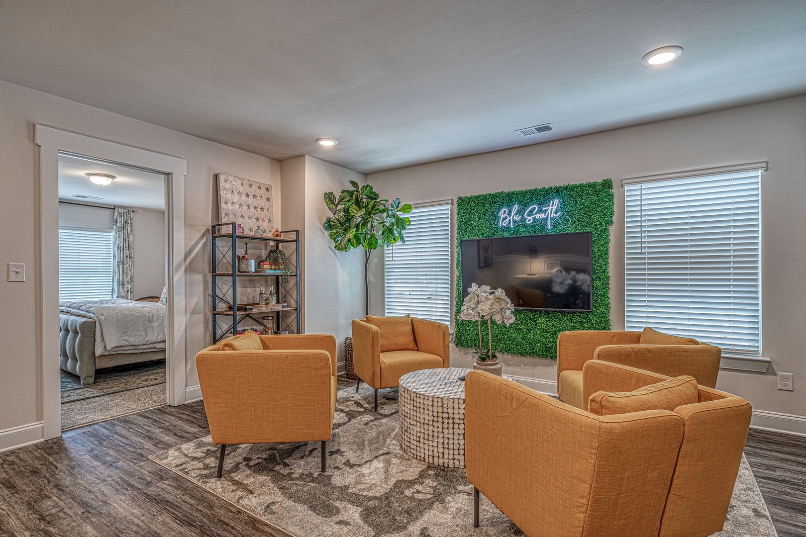 Charlotte Apartment: 12003 Cummin Ave