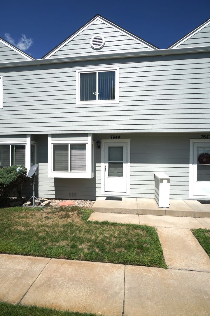 Colorado Springs Townhome: 7644 Lexington Manor Drive
