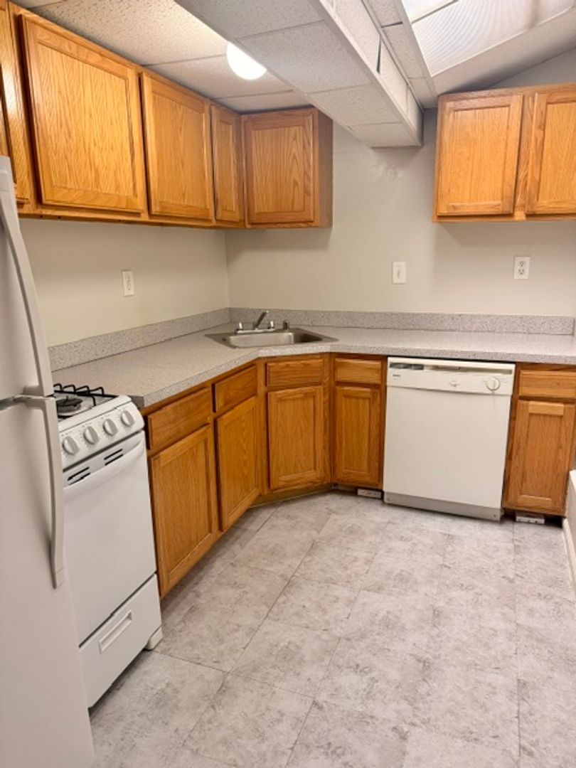 Washington Apartment: 4105 Wisconsin Avenue, NW