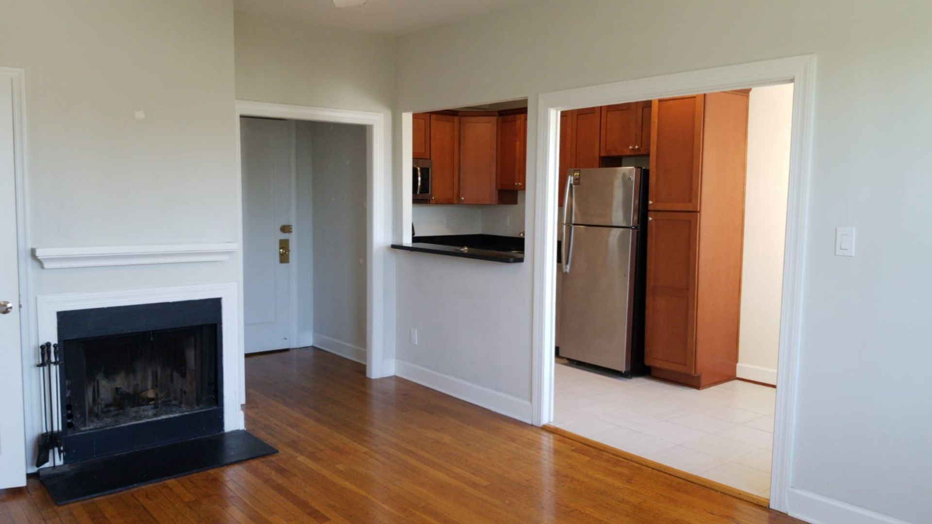 Washington Apartment: 3707 Woodley Road, NW