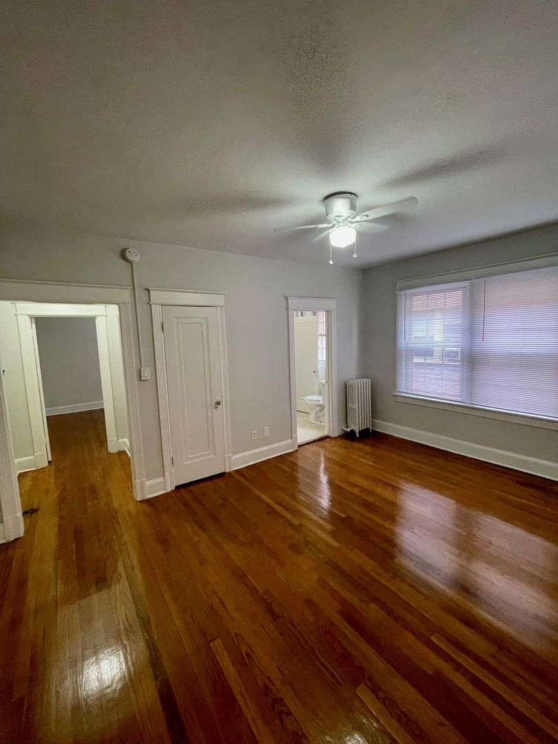 Devonshire Apartments 3 of 12