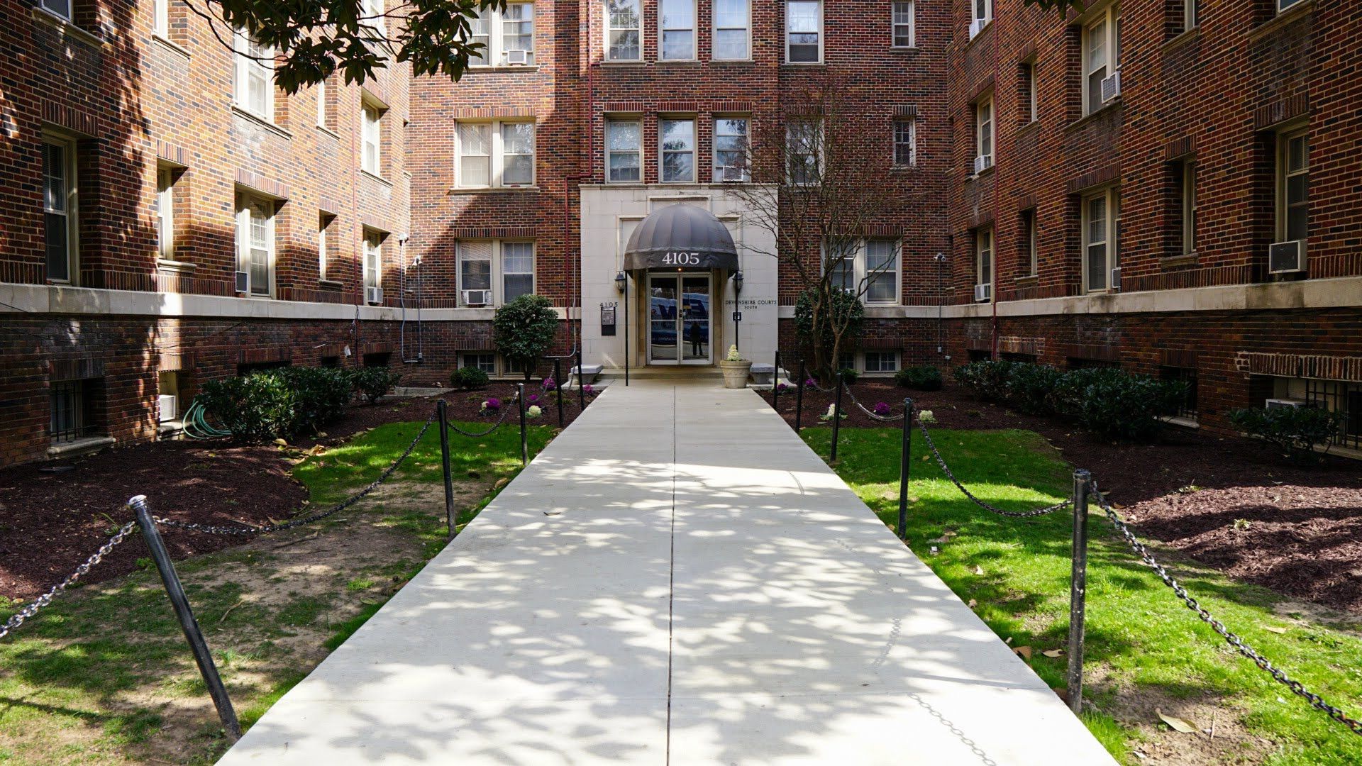 Lobby at Devonshire Apartments (3 of 4)