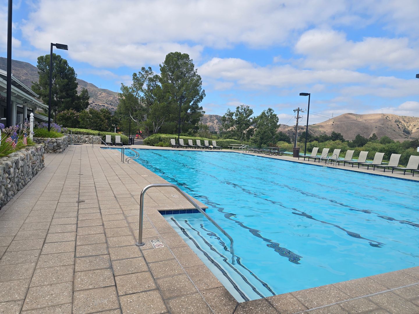 Corona House: 4557 Feather River Road