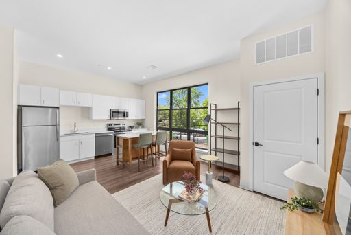 923 S State St Unit 207
