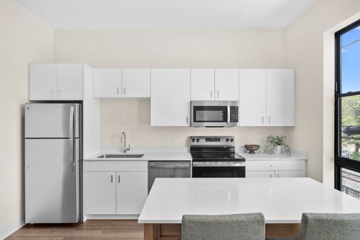 923 S State St Unit 204