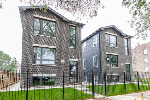4735 S Michigan Ave Unit 1 – photo 1