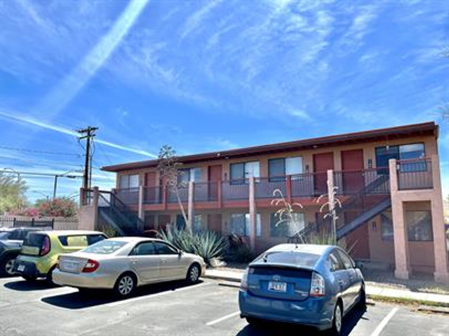 Tucson Apartment: 1124 N Tucson Blvd