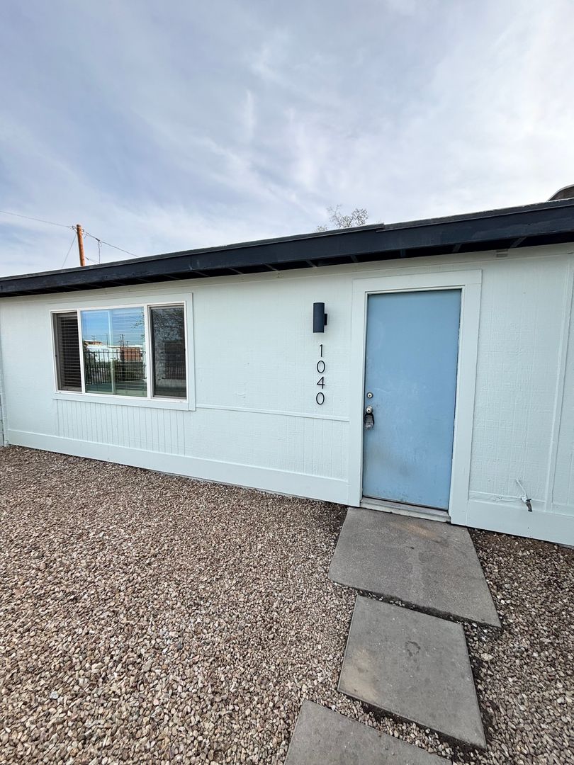 Tucson Apartment: 1040 N 7th Ave