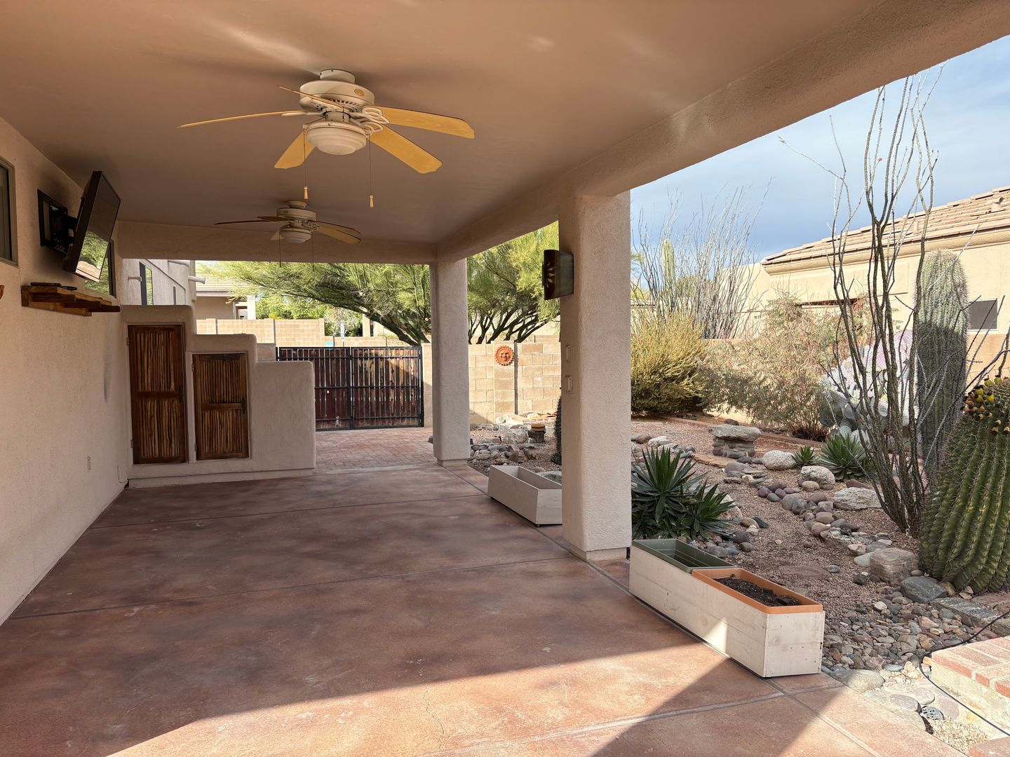 Tucson House: 2512 N Avenida Valiente