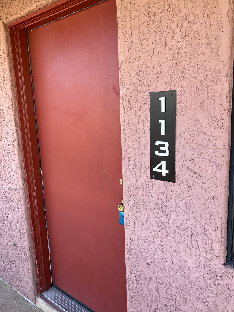 Tucson Apartment: 1134 N Tucson Blvd
