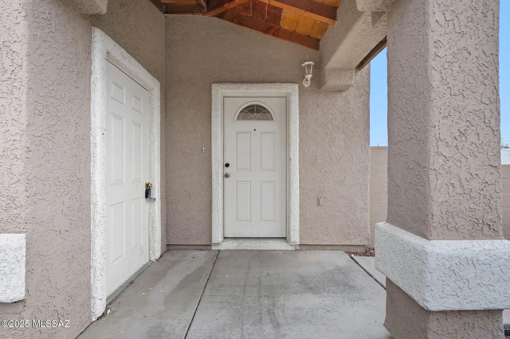 Tucson Apartment: 2862 N Tyndall Ave #2