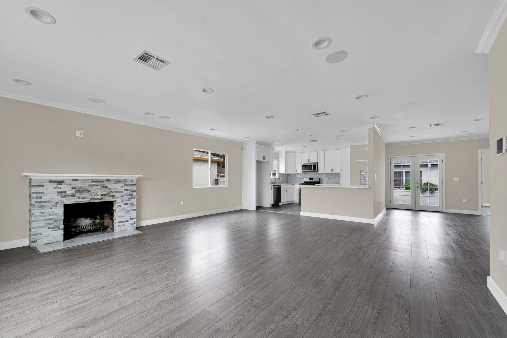 North Hollywood Apartment: 7237 Tujunga Ave