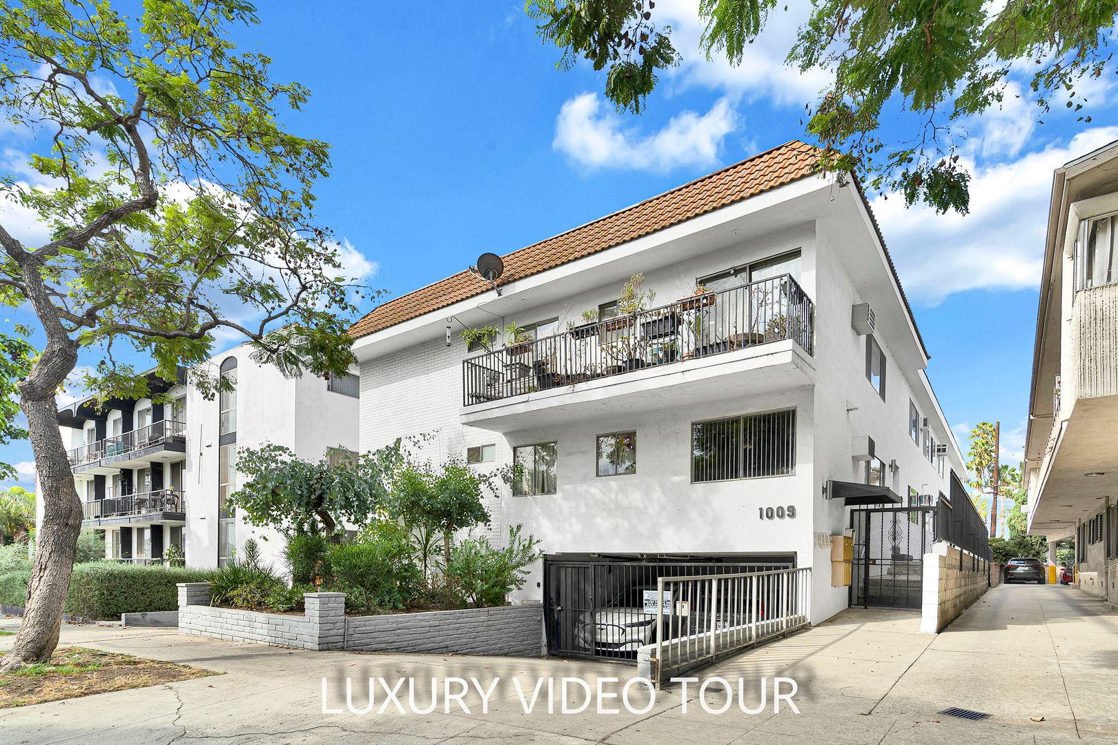 West Hollwyood Apartment: 1009 N. Edinburgh Ave