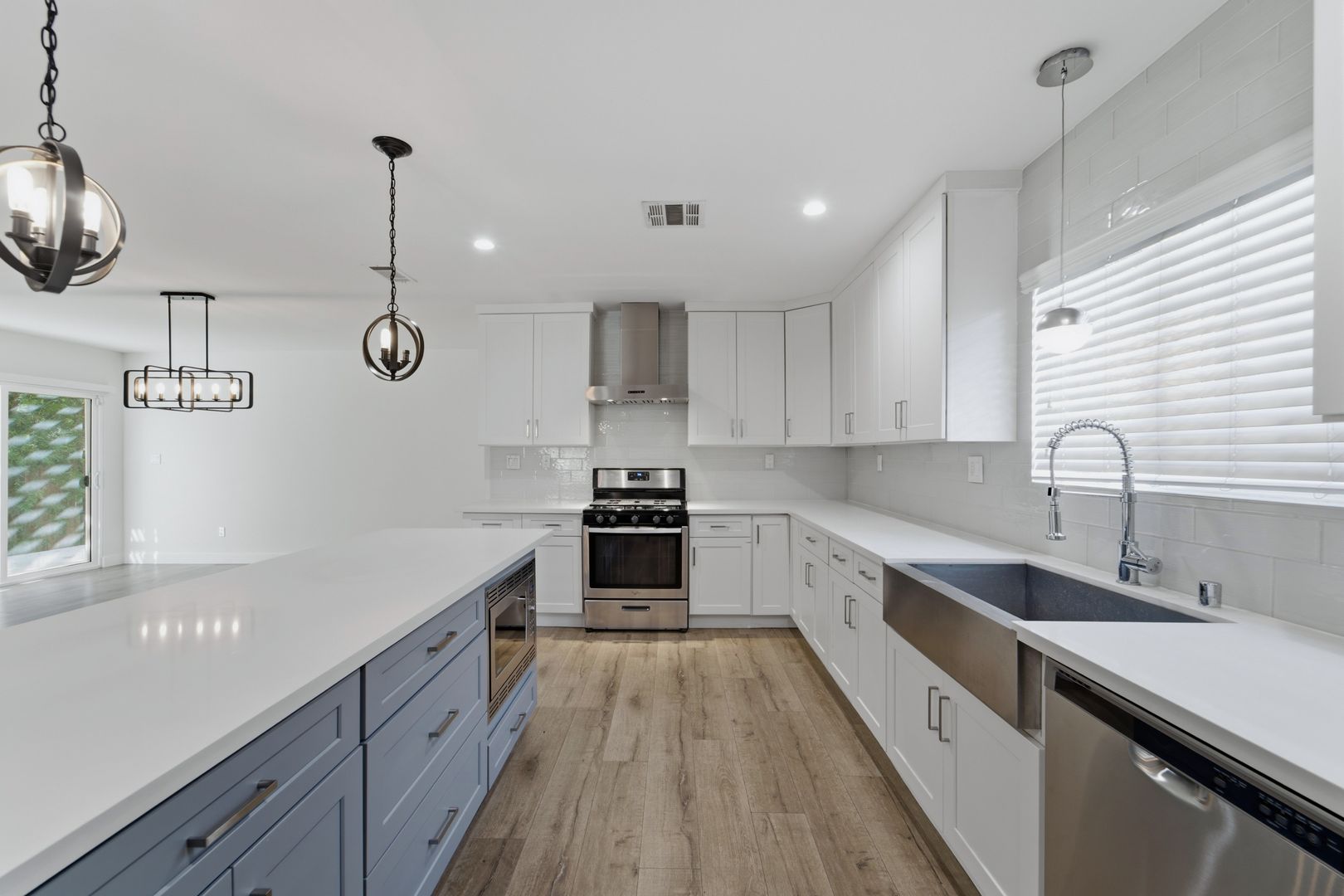 2122 S Highland Ave 7 of 12