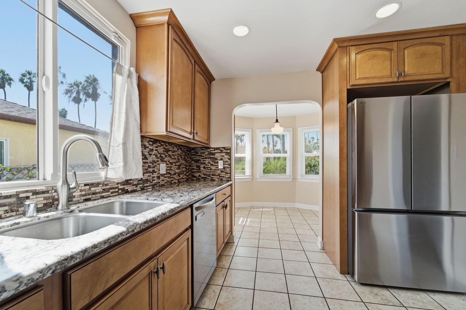 5616 S. Rimpau Blvd 11 of 12