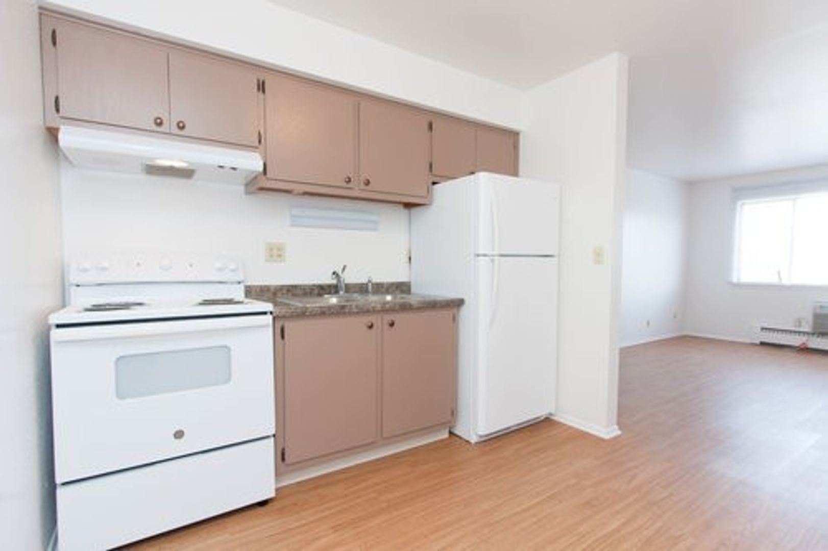 Racine Apartment: 2420 Northwestern Ave