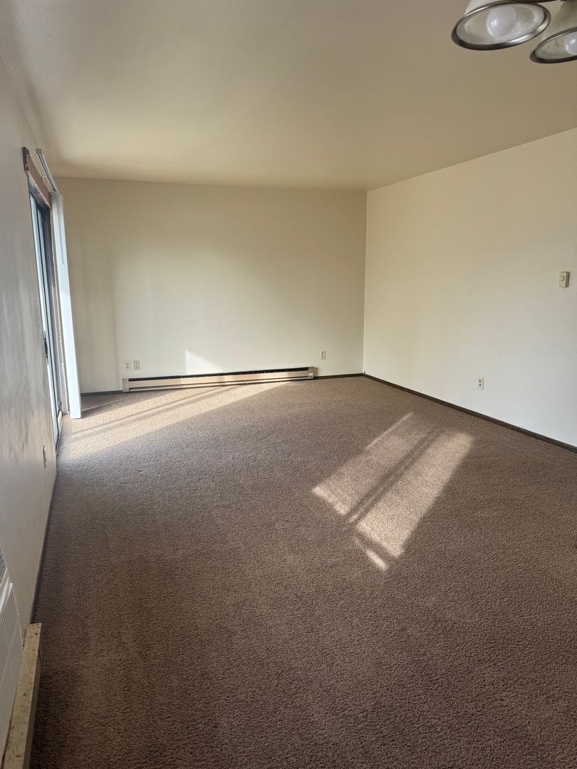 Racine Apartment: 2518 Northwestern Ave.