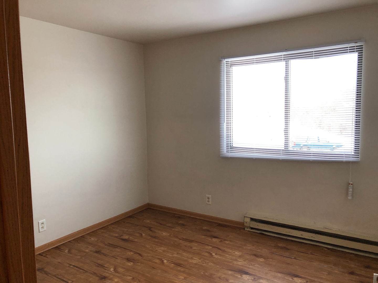 Racine Apartment: 1857 Roosevelt Ave.