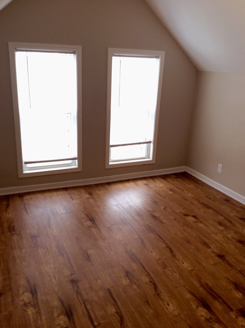 Kenosha Apartment: 1927 60th St.