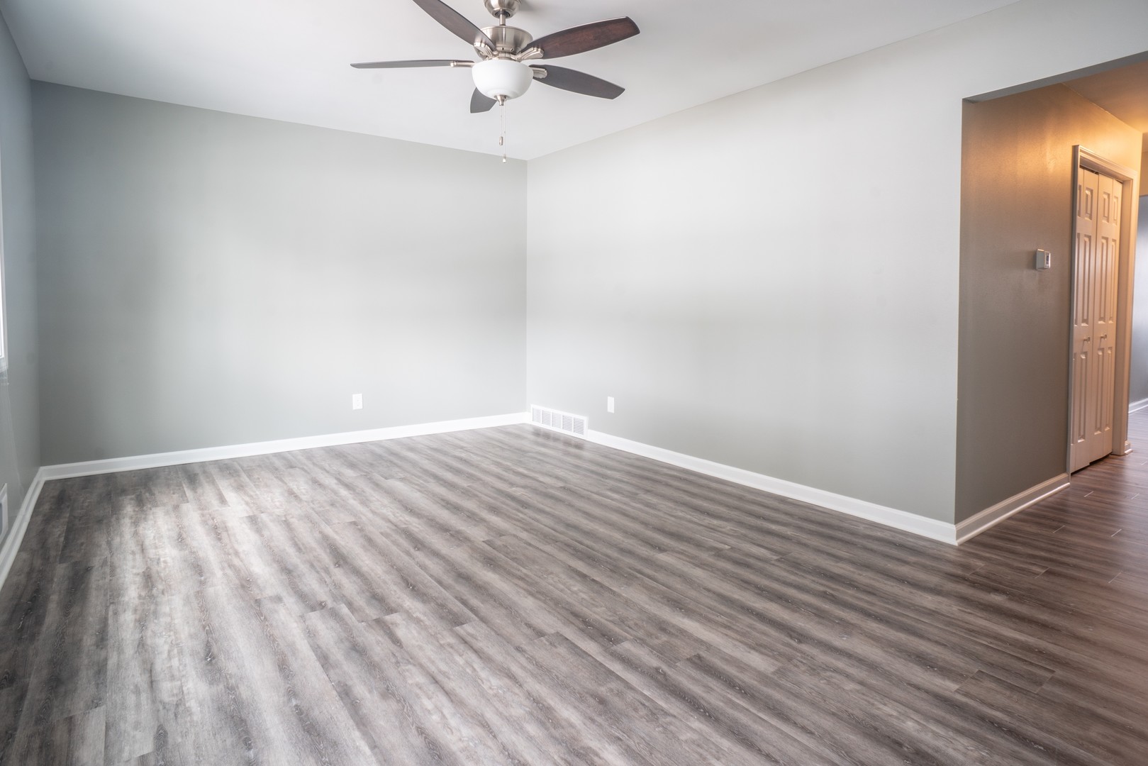 Kenosha Apartment: 4723 38th Ave.