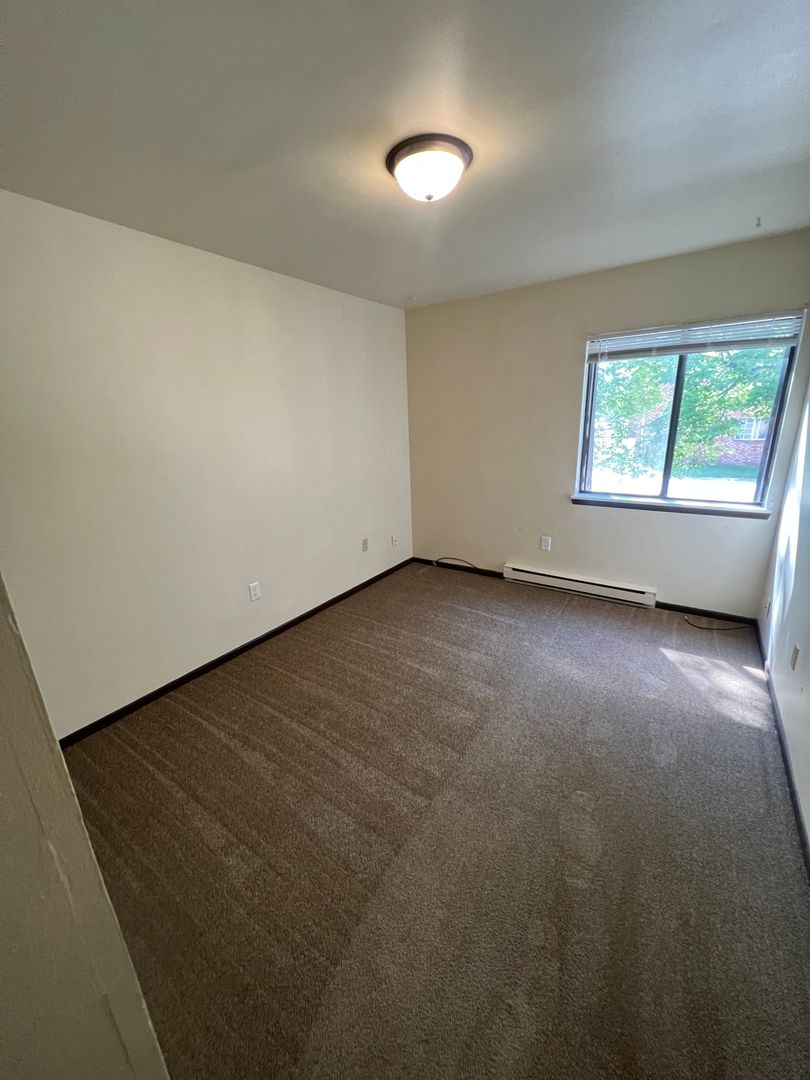 Racine Apartment: 5021 Byrd Ave.