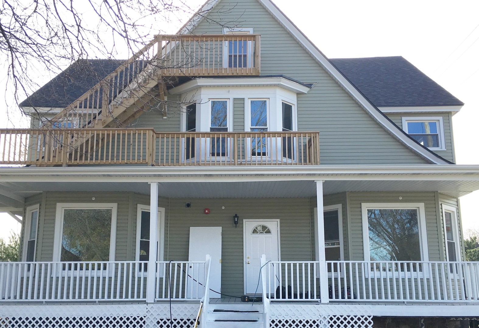 Kenosha Apartment: 1927 60th St.