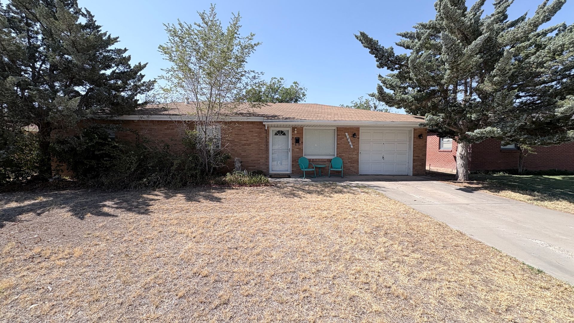 Roswell House: 1808 W 3rd