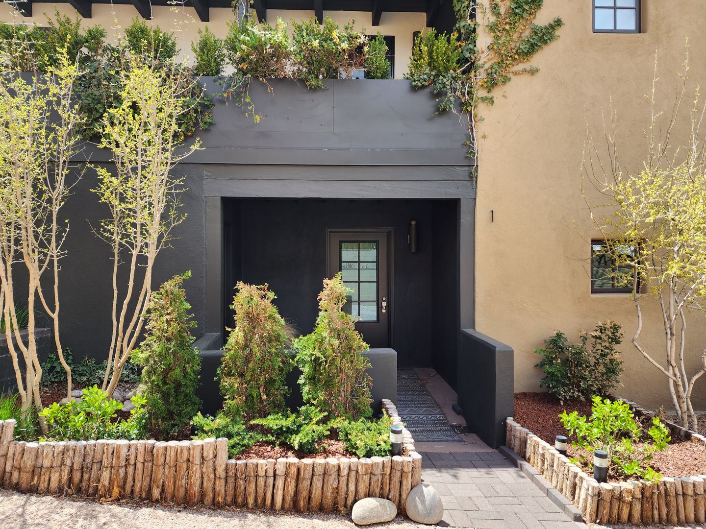 Santa Fe House: 335 Otero St Unit 1