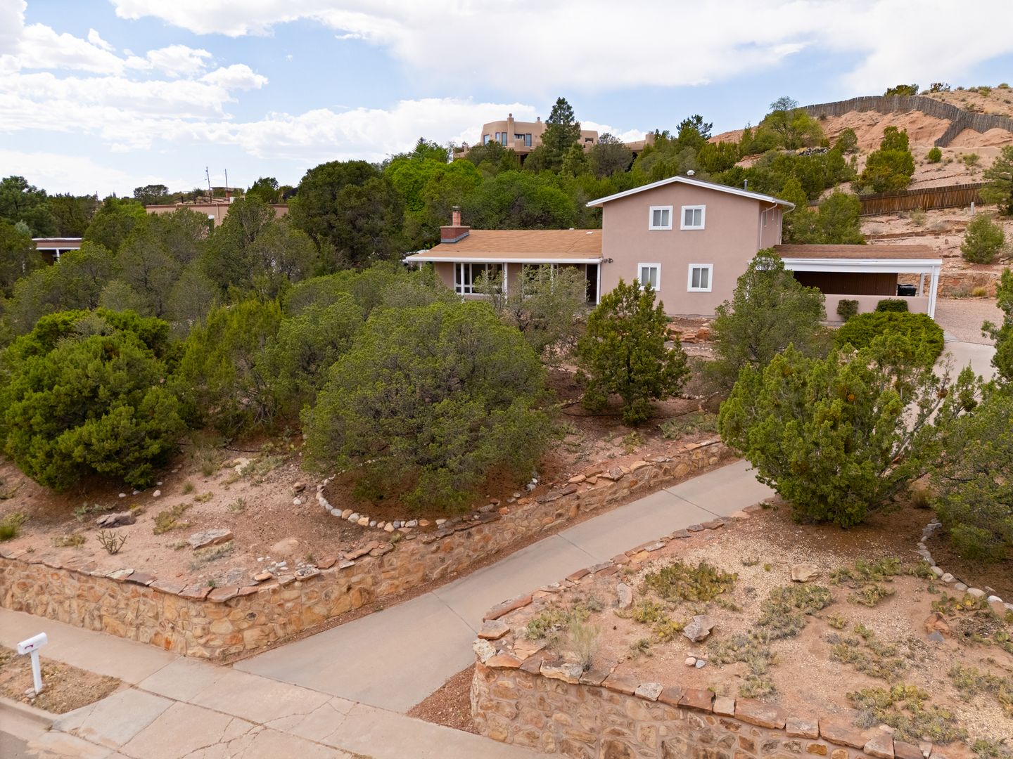 Santa Fe House: 105 Michelle Dr
