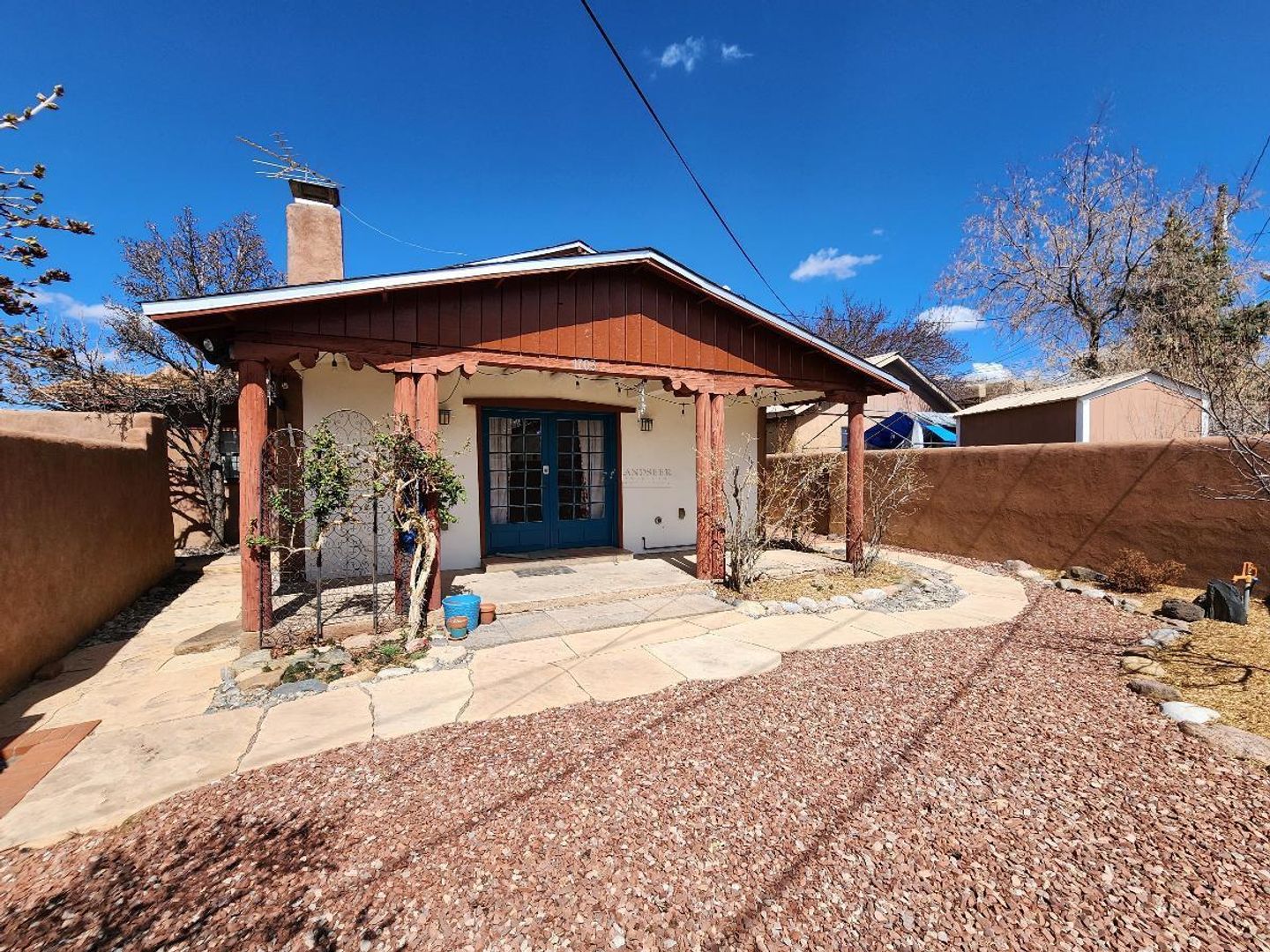 Santa Fe House: 1703A Jay St