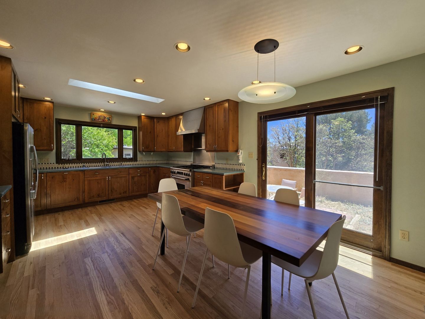 Los Alamos House: 152 Laguna St.